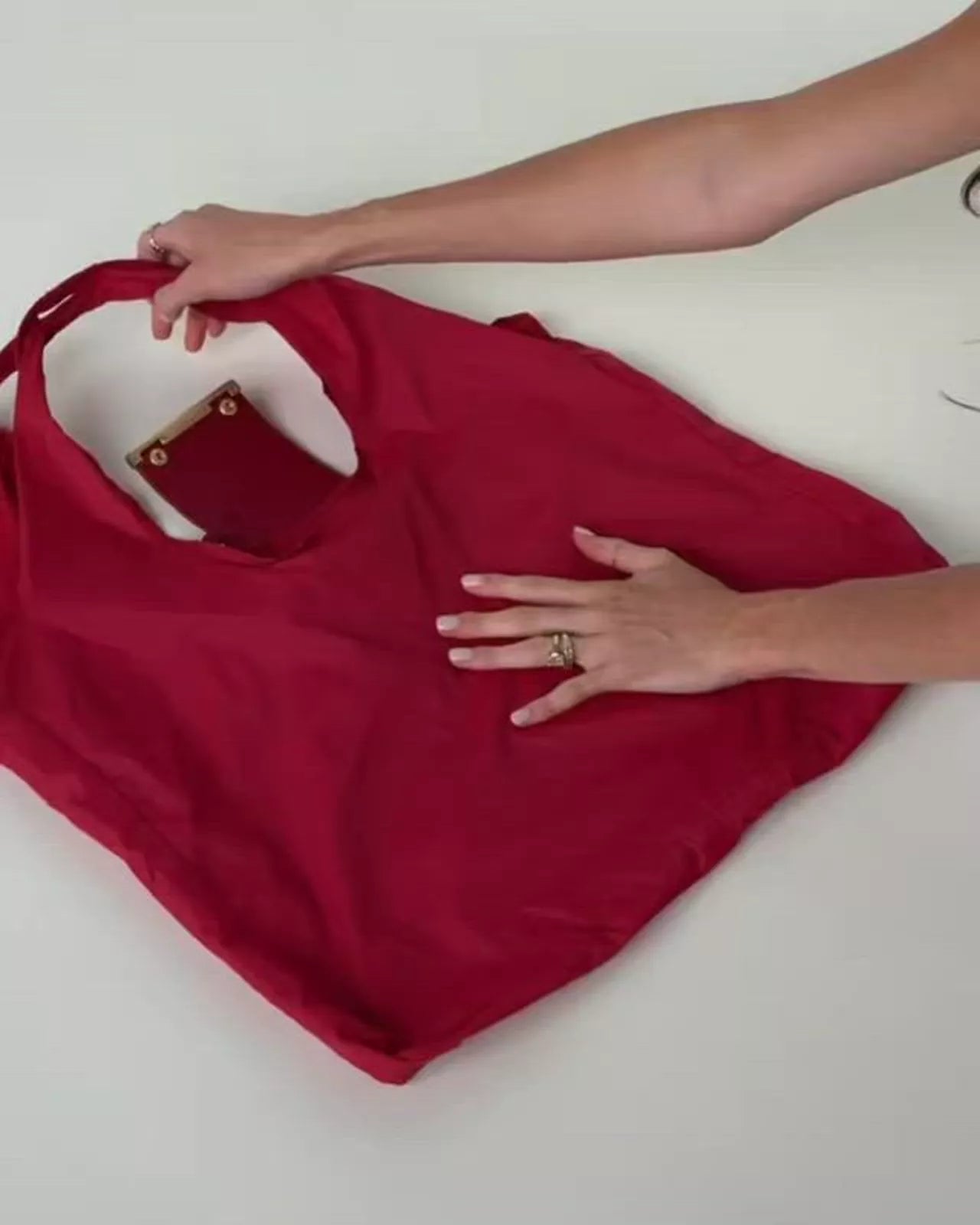 keote - keychain tote - cherry
